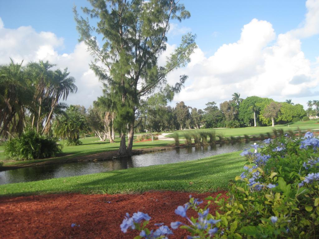Hollywood Beach Golf Resort Exteriör bild