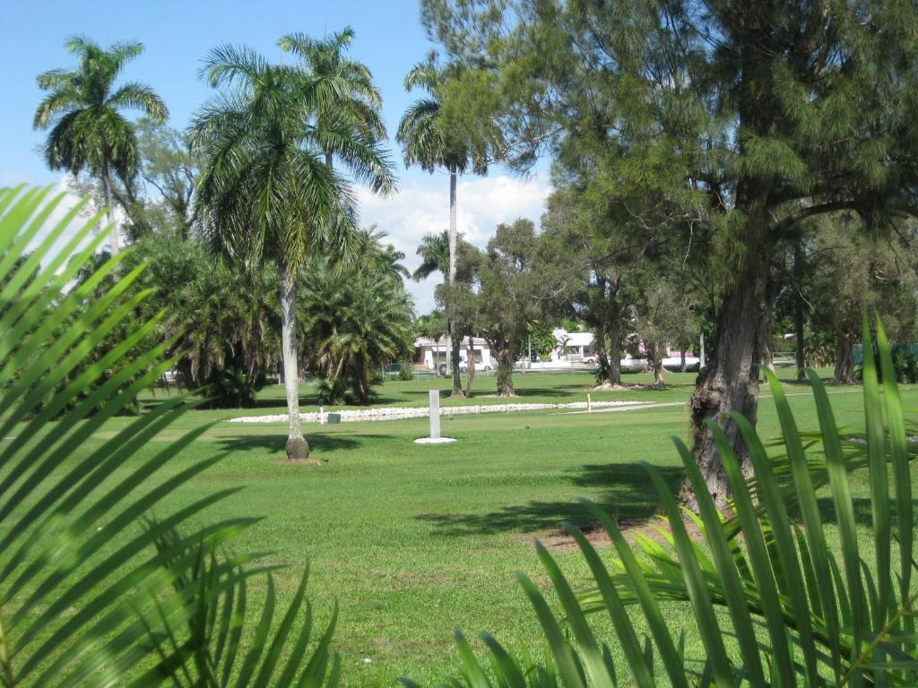 Hollywood Beach Golf Resort Exteriör bild