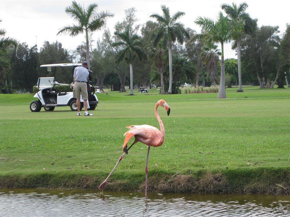 Hollywood Beach Golf Resort Exteriör bild